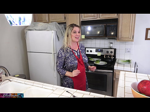❤️ Stepmom milking him in the kitchen before his date. ❌ Porno at en-gb.extraclasswork.ru ❌️❤